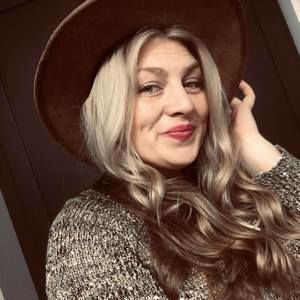 Meet your Posher, Monaca